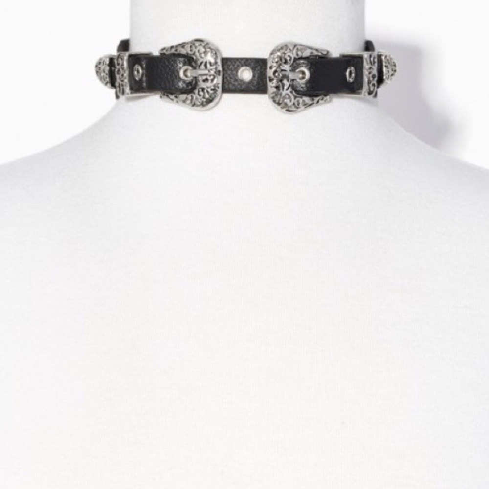 Buckle Choker